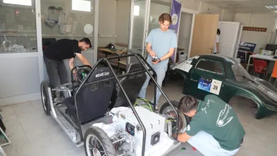 BTÜ öğrencileri elektrikli ve hidrojenli araçlar üretiyor