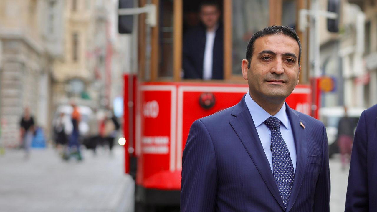 İBB'ye yeni operasyon: Beyoğlu Belediye Başkanı gözaltında!