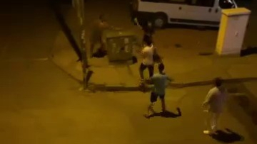 Bursa'da kavga ettiği kişiye kaldırım taşıyla saldırdı!