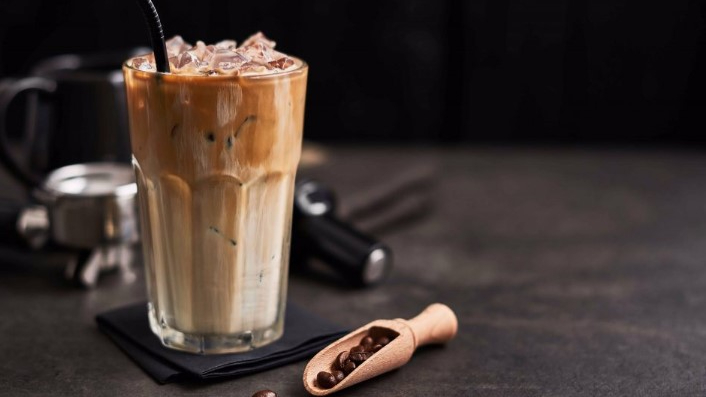Yaz günlerimizi serinleten lezzet:  Ice Latte tarifi!