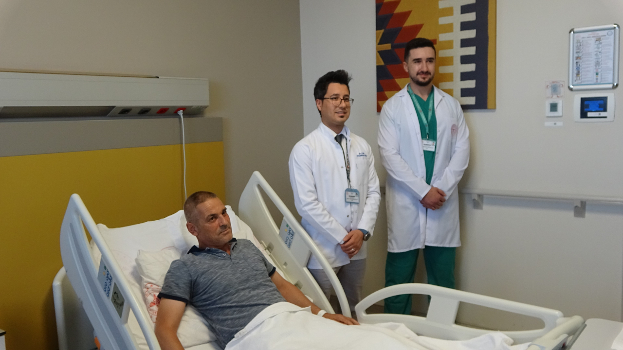 Böbreğinden adeta maden çıktı