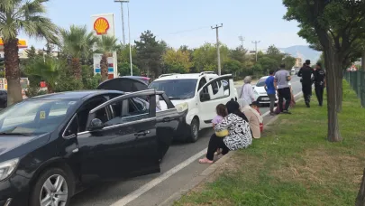 Bursa'da 3 otomobil birbirine girdi!