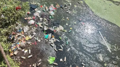 Mollabey'de dere değil çöp akıyor!