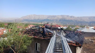 Doğanşehir’de çatı yangını