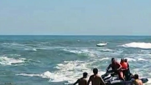 Karadeniz’de can pazarı: 3 kişi boğulmaktan son anda kurtarıldı