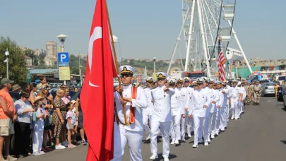 TCG Oruçreis ve TCG Heybeliada Köstence Limanı'nda