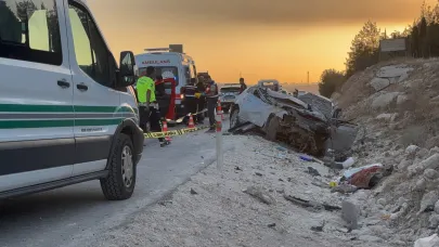 Gaziantep’te iki otomobil çarpıştı: 3 ölü, 3 yaralı