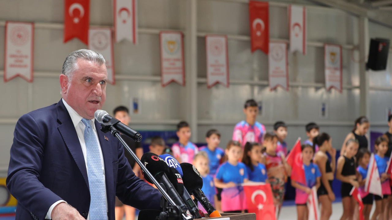 Osman Aşkın Bak: Spor yatırımları artarak devam edecek