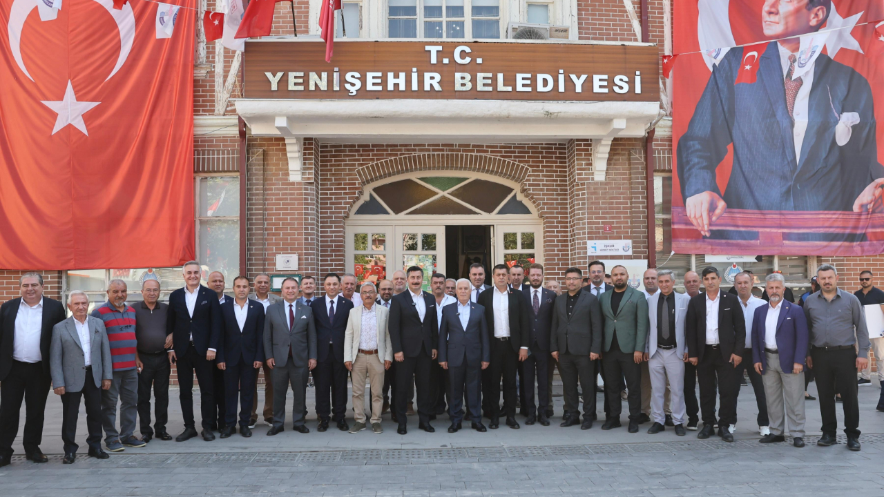 Bozbey: "Sosyal medya iddialarına kulak asmıyorum, Bursa'ya yatırım yapıyoruz"