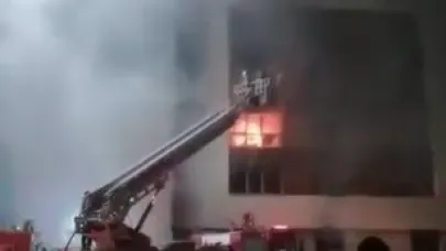Şantiyedeki binada yangın korkusu