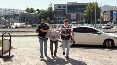 Boncuk atan tabanca ile kuyumcu soymaya kalktı!