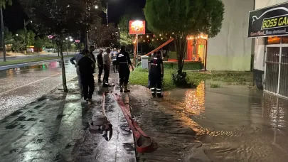 Sivas’ta ana hat su borusu patladı, belediye ekipleri müdahale etti