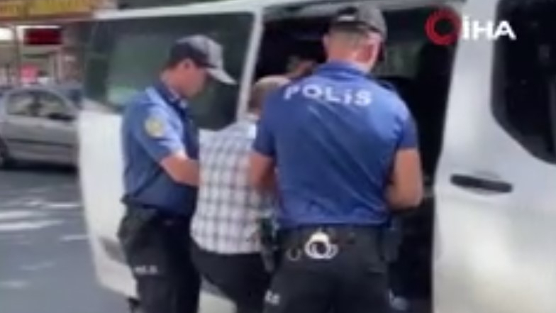 İzmir’de 18 yıl cezası olan dolandırıcı yakayı ele verdi