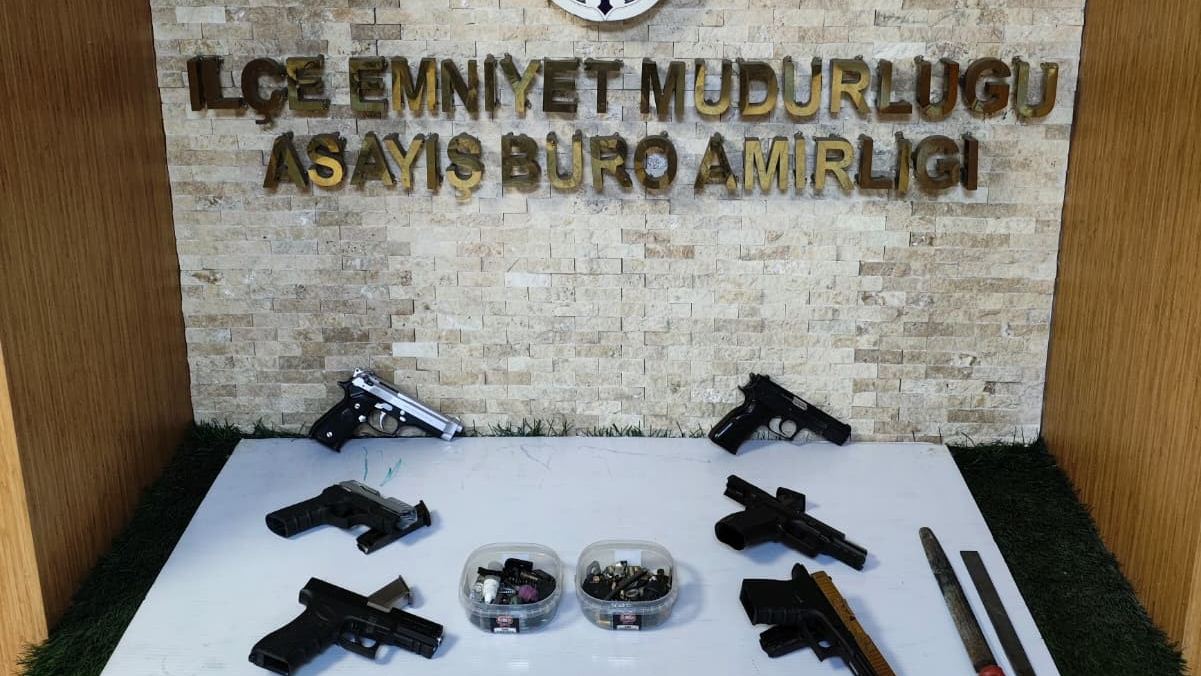Kuru sıkı tabanca imalatı yapanlara baskın: 2 gözaltı