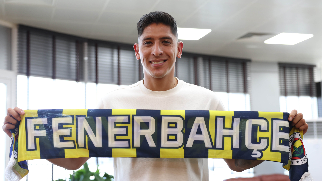 Edson Alvarez, Fenerbahçe için İstanbul’a geldi