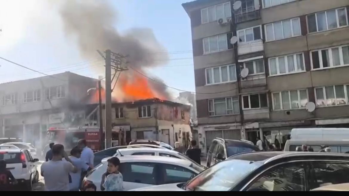 Bursa’da müstakil ev küle döndü!