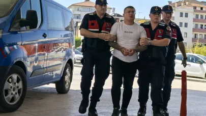 Kavgayı ayırmaya çalışan özel güvenlik görevlisini bıçaklayan saldırgan tutuklandı