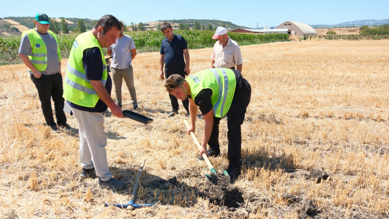 Büyükşehir'den çiftçilere ücretsiz toprak analizi ve veterinerlik hizmeti