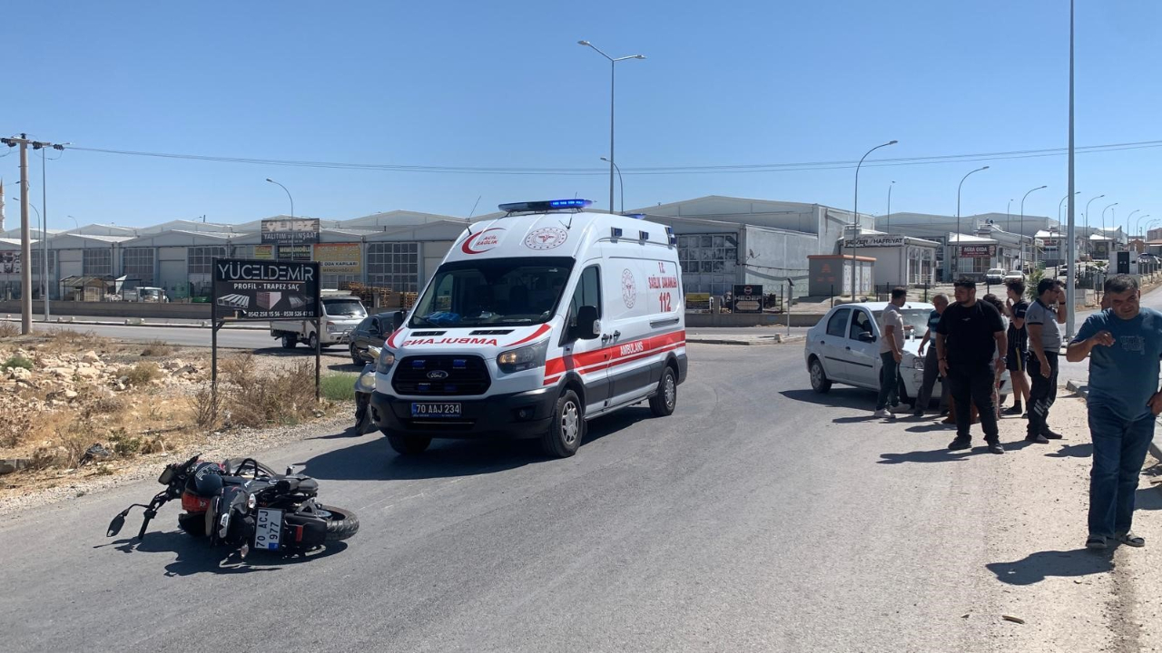 Trafik kazasında motosikletli genç yaralandı