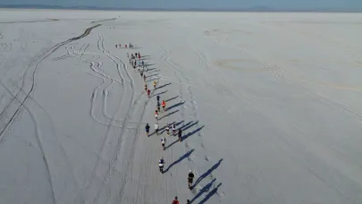 Tuzgölü'nde renkli maraton başladı