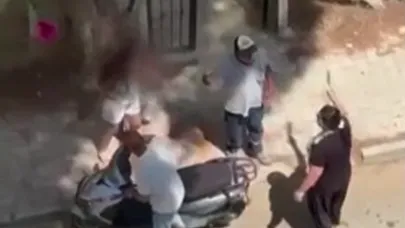 Gözü dönmüş anne kızını bıçakla kovaladı