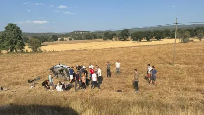 Kütahya'da otomobil tarlaya uçtu: 5 yaralı