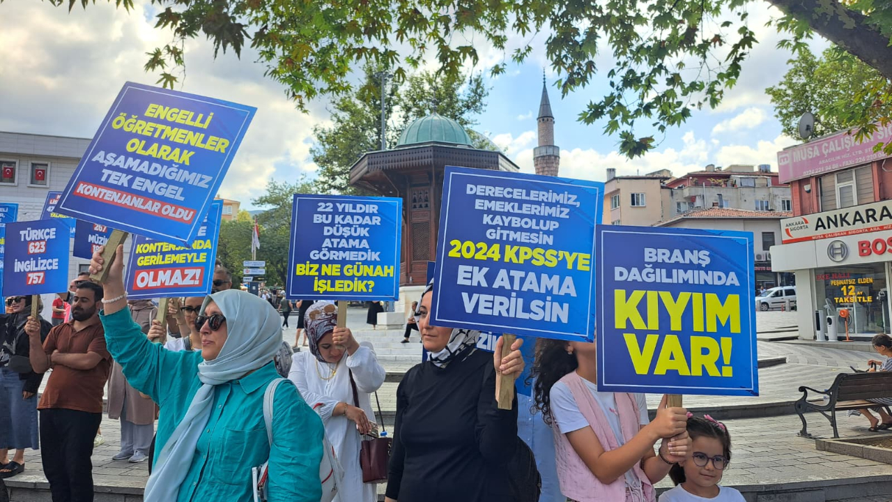Atanamayan öğretmenlerden ek kontenjan eylemi