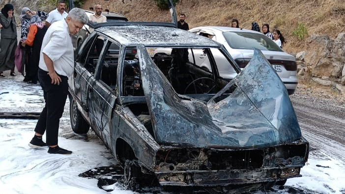 Gaziantep’te seyir halindeki otomobil alev alev yandı