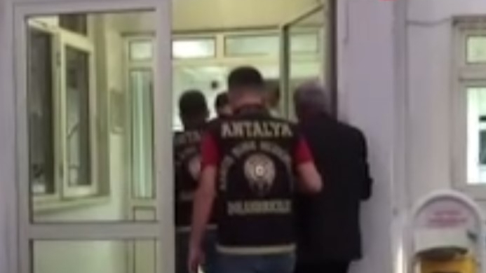 Antalya’daki dolandırıcılardan milyonluk vurgun