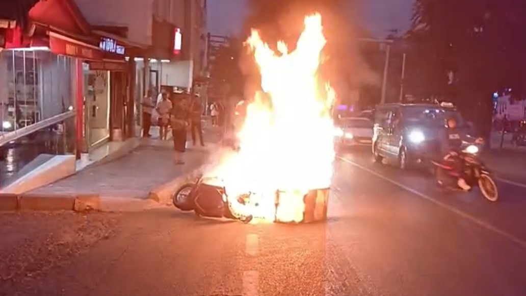 Motor seyir halindeyken alev topuna döndü