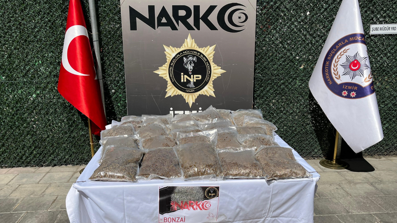 İzmir polisinden zehir tacirlerine büyük darbe